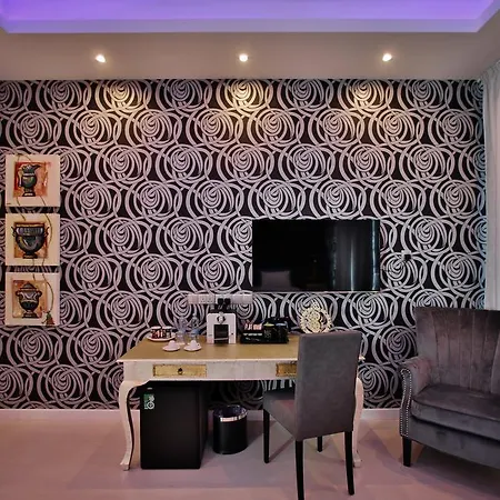 The Josephine Boutique Otel